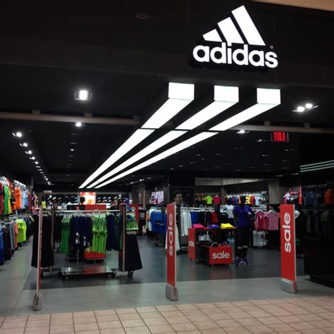 tienda adidas plaza las americas